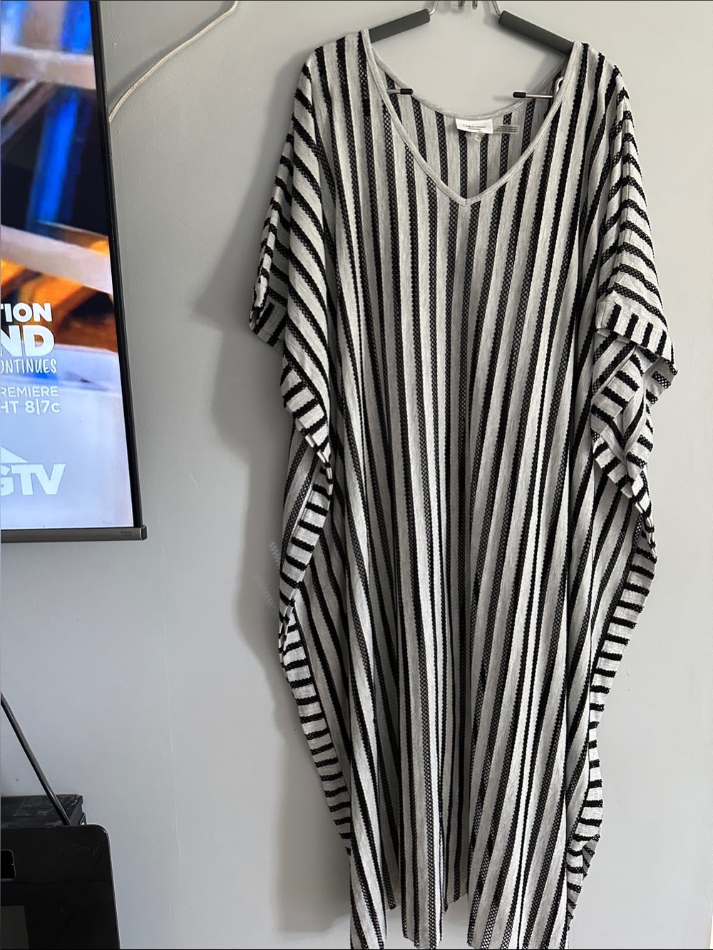 Calvin Klein beach coverup Black & gray  Striped V-Neck one size